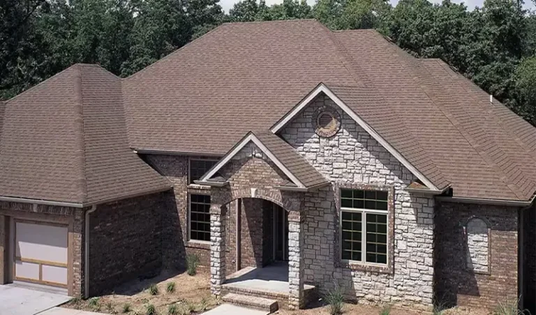 首页-Toronto Roofing Contractor | King Roofing & Construction Completed residential shingle roof with a complex front gable